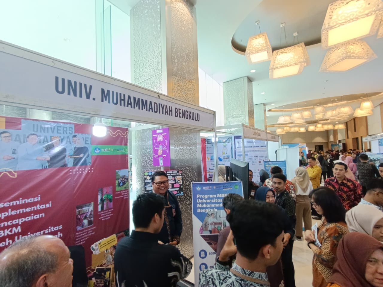 UMB Satu-satunya PTS Bengkulu yang Mengikuti MBKM Fair 2024