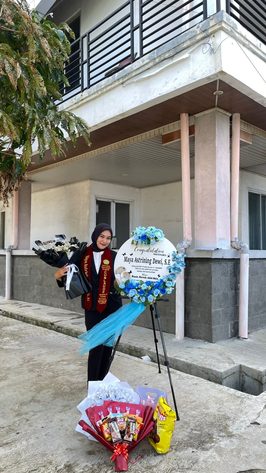 Maya Astrining Dewi, Lulusan Terbaik FEBI UM Bengkulu